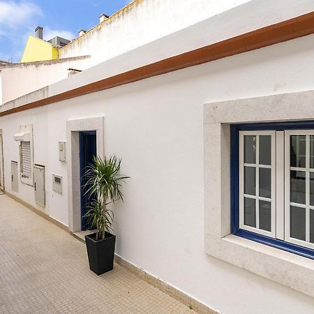 Whome Urban Escape: 1-Br W/Mezzanine Near Campo Ourique Lissabon Buitenkant foto