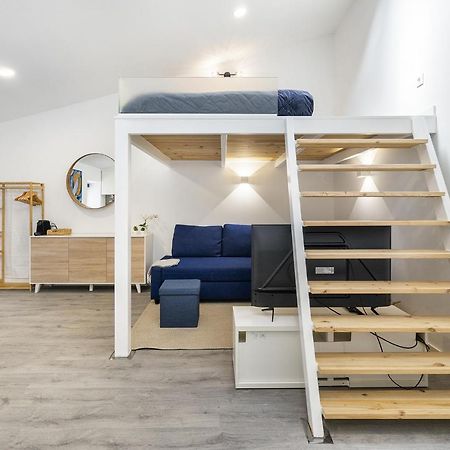 Whome Urban Escape: 1-Br W/Mezzanine Near Campo Ourique Lissabon Buitenkant foto