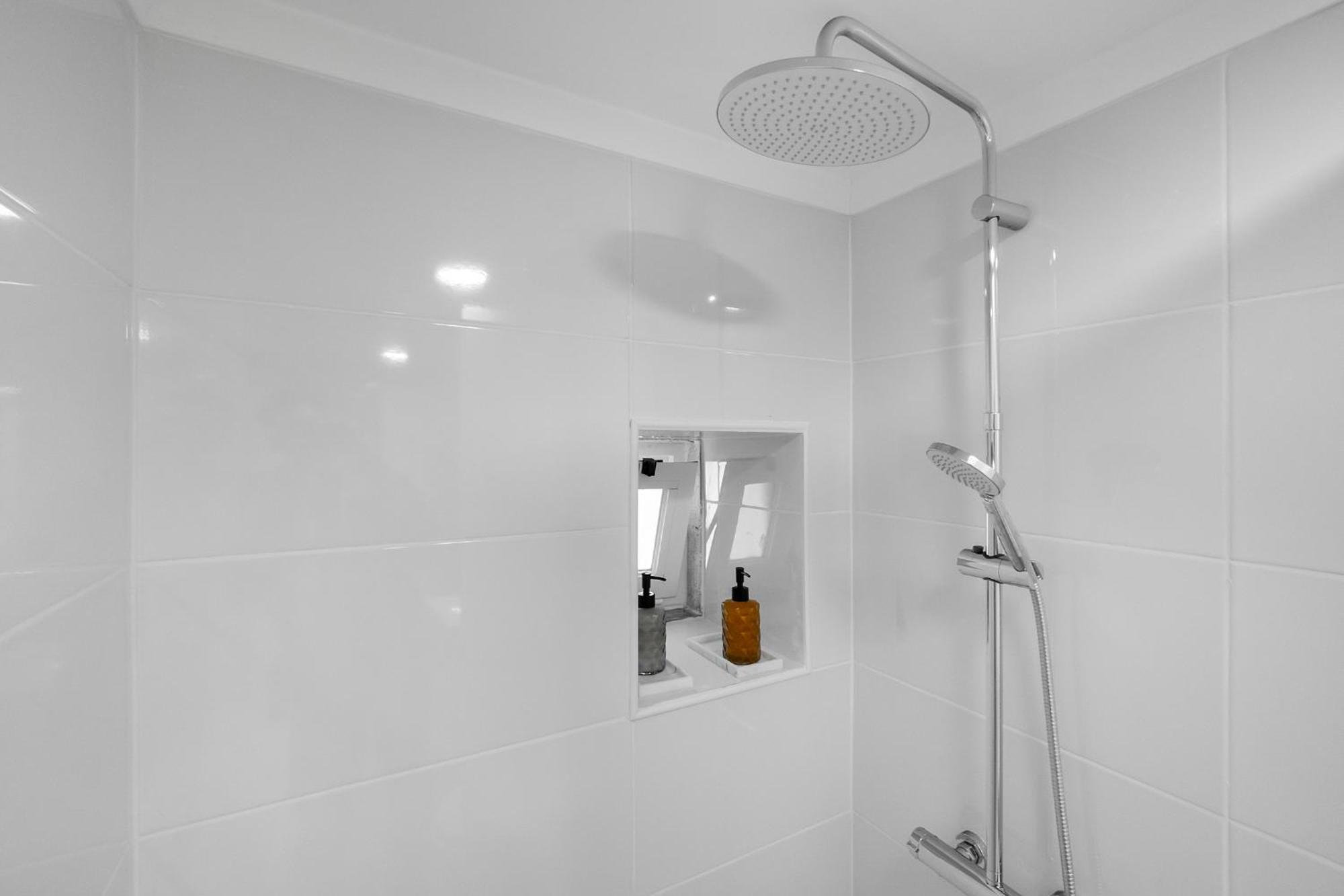 Whome Urban Escape: 1-Br W/Mezzanine Near Campo Ourique Lissabon Buitenkant foto